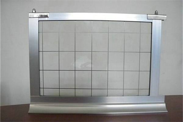 夹丝防火玻璃挡烟垂壁样品
