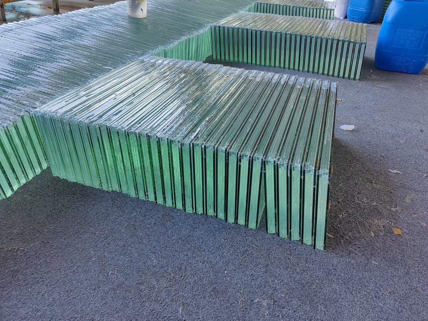 灌浆防火玻璃
